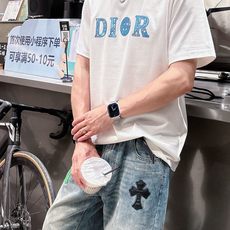 。Dior迪奥💥独家专供新款原单男士休闲短袖 高端定制 高版本 时尚百搭爆款⚠️⚠️✨✨进口面料 手感超 。Dior迪奥💥独家专供新款原单男士休闲短袖 高端定制 高版本 时尚百搭爆款⚠️⚠️✨✨进口面料 手感超