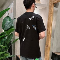 。Dior迪奥💥独家专供新款原单男士休闲短袖 高端定制 高版本 时尚百搭爆款⚠️⚠️✨✨进口面料 手感超 。Dior迪奥💥独家专供新款原单男士休闲短袖 高端定制 高版本 时尚百搭爆款⚠️⚠️✨✨进口面料 手感超