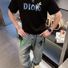 。Dior迪奥💥独家专供新款原单男士休闲短袖 高端定制 高版本 时尚百搭爆款⚠️⚠️✨✨进口面料 手感超 。Dior迪奥💥独家专供新款原单男士休闲短袖 高端定制 高版本 时尚百搭爆款⚠️⚠️✨✨进口面料 手感超