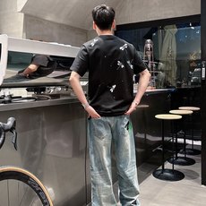 。Dior迪奥💥独家专供新款原单男士休闲短袖 高端定制 高版本 时尚百搭爆款⚠️⚠️✨✨进口面料 手感超 。Dior迪奥💥独家专供新款原单男士休闲短袖 高端定制 高版本 时尚百搭爆款⚠️⚠️✨✨进口面料 手感超