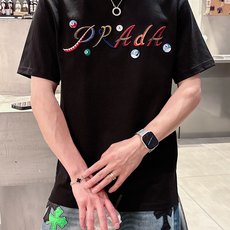 。Prada普拉达💥独家专供新款原单男士休闲短袖 高端定制 高版本 时尚百搭爆款⚠️⚠️✨✨进口面料 手 。Prada普拉达💥独家专供新款原单男士休闲短袖 高端定制 高版本 时尚百搭爆款⚠️⚠️✨✨进口面料 手