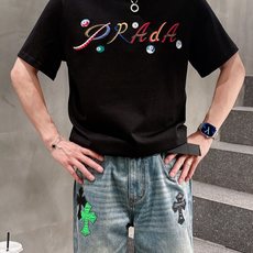 。Prada普拉达💥独家专供新款原单男士休闲短袖 高端定制 高版本 时尚百搭爆款⚠️⚠️✨✨进口面料 手 。Prada普拉达💥独家专供新款原单男士休闲短袖 高端定制 高版本 时尚百搭爆款⚠️⚠️✨✨进口面料 手