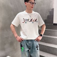 。Prada普拉达💥独家专供新款原单男士休闲短袖 高端定制 高版本 时尚百搭爆款⚠️⚠️✨✨进口面料 手 。Prada普拉达💥独家专供新款原单男士休闲短袖 高端定制 高版本 时尚百搭爆款⚠️⚠️✨✨进口面料 手