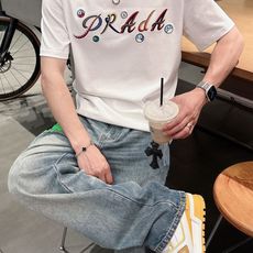。Prada普拉达💥独家专供新款原单男士休闲短袖 高端定制 高版本 时尚百搭爆款⚠️⚠️✨✨进口面料 手 。Prada普拉达💥独家专供新款原单男士休闲短袖 高端定制 高版本 时尚百搭爆款⚠️⚠️✨✨进口面料 手