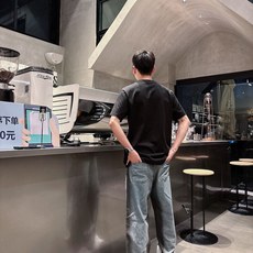。Prada普拉达💥独家专供新款原单男士休闲短袖 高端定制 高版本 时尚百搭爆款⚠️⚠️✨✨进口面料 手 。Prada普拉达💥独家专供新款原单男士休闲短袖 高端定制 高版本 时尚百搭爆款⚠️⚠️✨✨进口面料 手