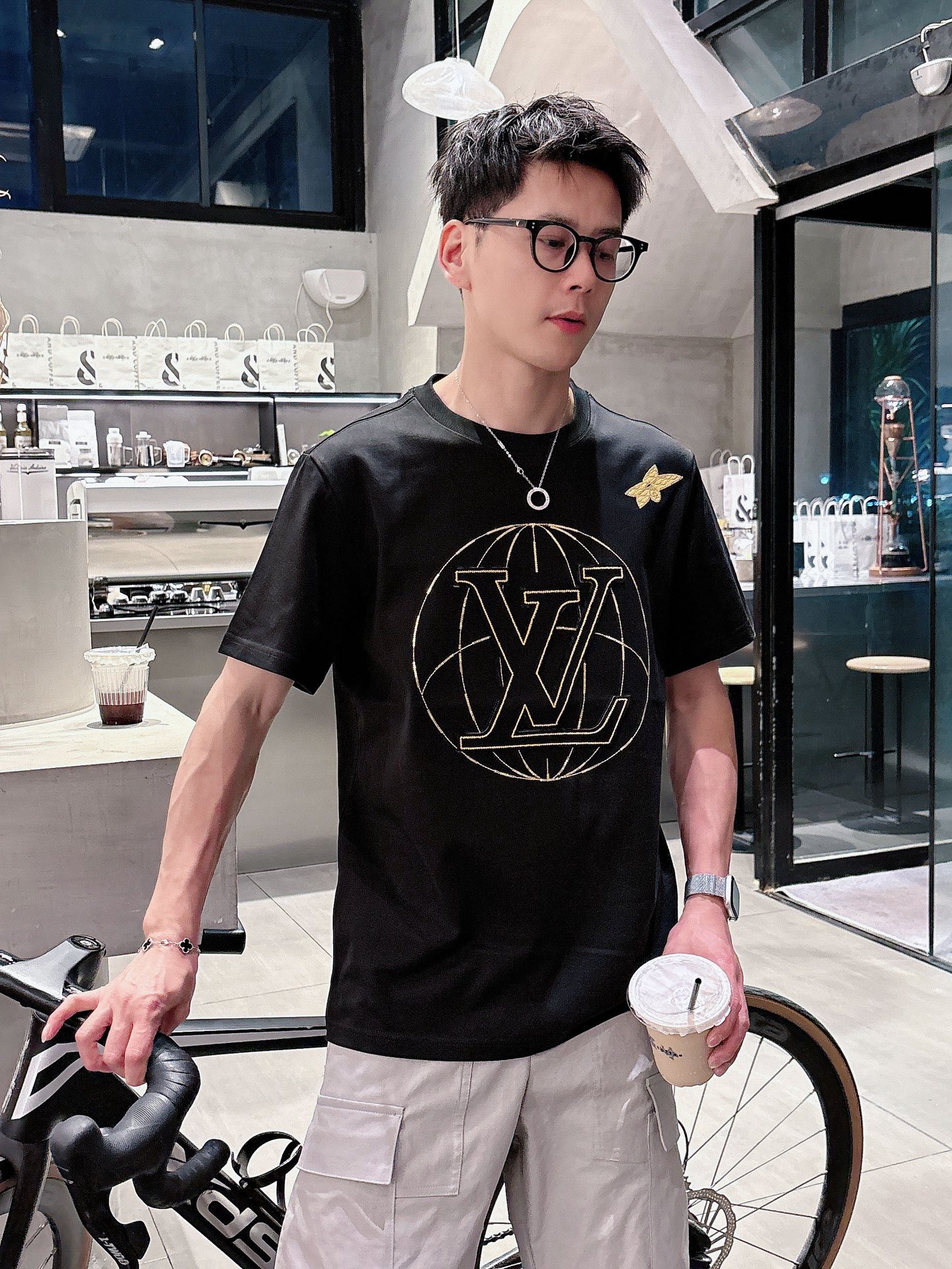 。Louis Vuitton路易威登💥独家专供新款原单男士休闲短袖 高端定制 高版本 时尚百搭爆款⚠️⚠