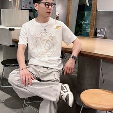 。Louis Vuitton路易威登💥独家专供新款原单男士休闲短袖 高端定制 高版本 时尚百搭爆款⚠️⚠ 。Louis Vuitton路易威登💥独家专供新款原单男士休闲短袖 高端定制 高版本 时尚百搭爆款⚠️⚠