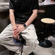 。Gucci古驰💥独家专供新款原单男士休闲短袖 高端定制 高版本 时尚百搭爆款⚠️⚠️✨✨进口面料 手感 。Gucci古驰💥独家专供新款原单男士休闲短袖 高端定制 高版本 时尚百搭爆款⚠️⚠️✨✨进口面料 手感