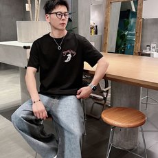 。Burberry巴宝莉💥独家专供新款原单男士休闲短袖 高端定制 高版本 时尚百搭爆款⚠️⚠️✨✨进口面 。Burberry巴宝莉💥独家专供新款原单男士休闲短袖 高端定制 高版本 时尚百搭爆款⚠️⚠️✨✨进口面