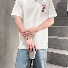 。Burberry巴宝莉💥独家专供新款原单男士休闲短袖 高端定制 高版本 时尚百搭爆款⚠️⚠️✨✨进口面 。Burberry巴宝莉💥独家专供新款原单男士休闲短袖 高端定制 高版本 时尚百搭爆款⚠️⚠️✨✨进口面