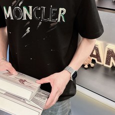 。Moncler 蒙口💥独家专供新款原单男士休闲短袖 高端定制 高版本 时尚百搭爆款⚠️⚠️✨✨进口面料 。Moncler 蒙口💥独家专供新款原单男士休闲短袖 高端定制 高版本 时尚百搭爆款⚠️⚠️✨✨进口面料