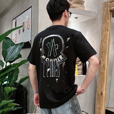 。Moncler 蒙口💥独家专供新款原单男士休闲短袖 高端定制 高版本 时尚百搭爆款⚠️⚠️✨✨进口面料 。Moncler 蒙口💥独家专供新款原单男士休闲短袖 高端定制 高版本 时尚百搭爆款⚠️⚠️✨✨进口面料