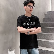 。Moncler 蒙口💥独家专供新款原单男士休闲短袖 高端定制 高版本 时尚百搭爆款⚠️⚠️✨✨进口面料 。Moncler 蒙口💥独家专供新款原单男士休闲短袖 高端定制 高版本 时尚百搭爆款⚠️⚠️✨✨进口面料