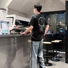 。Moncler 蒙口💥独家专供新款原单男士休闲短袖 高端定制 高版本 时尚百搭爆款⚠️⚠️✨✨进口面料 。Moncler 蒙口💥独家专供新款原单男士休闲短袖 高端定制 高版本 时尚百搭爆款⚠️⚠️✨✨进口面料