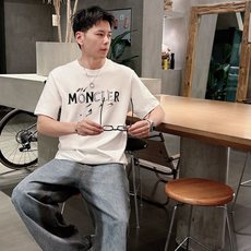 。Moncler 蒙口💥独家专供新款原单男士休闲短袖 高端定制 高版本 时尚百搭爆款⚠️⚠️✨✨进口面料 。Moncler 蒙口💥独家专供新款原单男士休闲短袖 高端定制 高版本 时尚百搭爆款⚠️⚠️✨✨进口面料