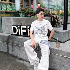 。Prada普拉达💥独家专供新款原单男士休闲短袖 高端定制 高版本 时尚百搭爆款⚠️⚠️✨✨进口面料 手 。Prada普拉达💥独家专供新款原单男士休闲短袖 高端定制 高版本 时尚百搭爆款⚠️⚠️✨✨进口面料 手
