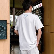。Prada普拉达💥独家专供新款原单男士休闲短袖 高端定制 高版本 时尚百搭爆款⚠️⚠️✨✨进口面料 手 。Prada普拉达💥独家专供新款原单男士休闲短袖 高端定制 高版本 时尚百搭爆款⚠️⚠️✨✨进口面料 手