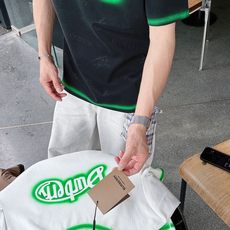 。Burberry巴宝莉💥独家专供新款原单男士休闲短袖 高端定制 高版本 时尚百搭爆款⚠️⚠️✨✨进口面 。Burberry巴宝莉💥独家专供新款原单男士休闲短袖 高端定制 高版本 时尚百搭爆款⚠️⚠️✨✨进口面
