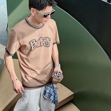 。Burberry巴宝莉💥独家专供新款原单男士休闲短袖 高端定制 高版本 时尚百搭爆款⚠️⚠️✨✨进口面 。Burberry巴宝莉💥独家专供新款原单男士休闲短袖 高端定制 高版本 时尚百搭爆款⚠️⚠️✨✨进口面