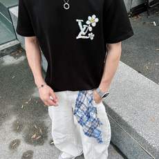 。Louis Vuitton路易威登💥独家专供新款原单男士休闲短袖 高端定制 高版本 时尚百搭爆款⚠️⚠ 。Louis Vuitton路易威登💥独家专供新款原单男士休闲短袖 高端定制 高版本 时尚百搭爆款⚠️⚠