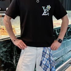 。Louis Vuitton路易威登💥独家专供新款原单男士休闲短袖 高端定制 高版本 时尚百搭爆款⚠️⚠ 。Louis Vuitton路易威登💥独家专供新款原单男士休闲短袖 高端定制 高版本 时尚百搭爆款⚠️⚠