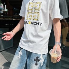 。Givenchy纪梵希 💥独家专供新款原单男士休闲短袖 高端定制 高版本 时尚百搭爆款⚠️⚠️✨✨进口 。Givenchy纪梵希 💥独家专供新款原单男士休闲短袖 高端定制 高版本 时尚百搭爆款⚠️⚠️✨✨进口