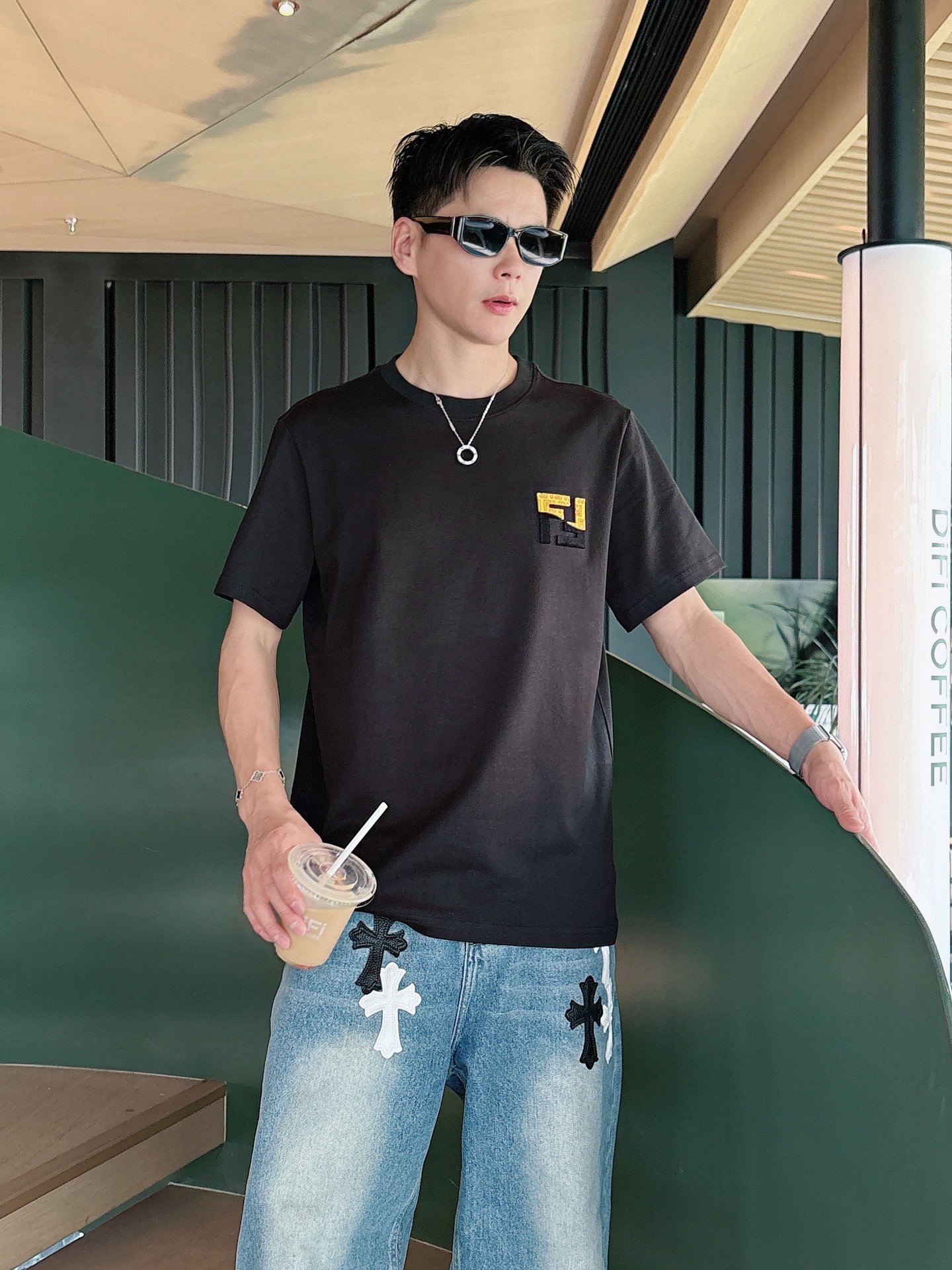 。fendi 芬迪💥独家专供新款原单男士休闲短袖 高端定制 高版本 时尚百搭爆款⚠️⚠️✨✨进口面料 手