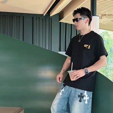 。fendi 芬迪💥独家专供新款原单男士休闲短袖 高端定制 高版本 时尚百搭爆款⚠️⚠️✨✨进口面料 手 。fendi 芬迪💥独家专供新款原单男士休闲短袖 高端定制 高版本 时尚百搭爆款⚠️⚠️✨✨进口面料 手