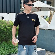 。fendi 芬迪💥独家专供新款原单男士休闲短袖 高端定制 高版本 时尚百搭爆款⚠️⚠️✨✨进口面料 手 。fendi 芬迪💥独家专供新款原单男士休闲短袖 高端定制 高版本 时尚百搭爆款⚠️⚠️✨✨进口面料 手