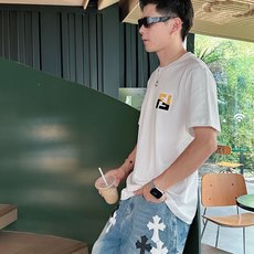 。fendi 芬迪💥独家专供新款原单男士休闲短袖 高端定制 高版本 时尚百搭爆款⚠️⚠️✨✨进口面料 手 。fendi 芬迪💥独家专供新款原单男士休闲短袖 高端定制 高版本 时尚百搭爆款⚠️⚠️✨✨进口面料 手