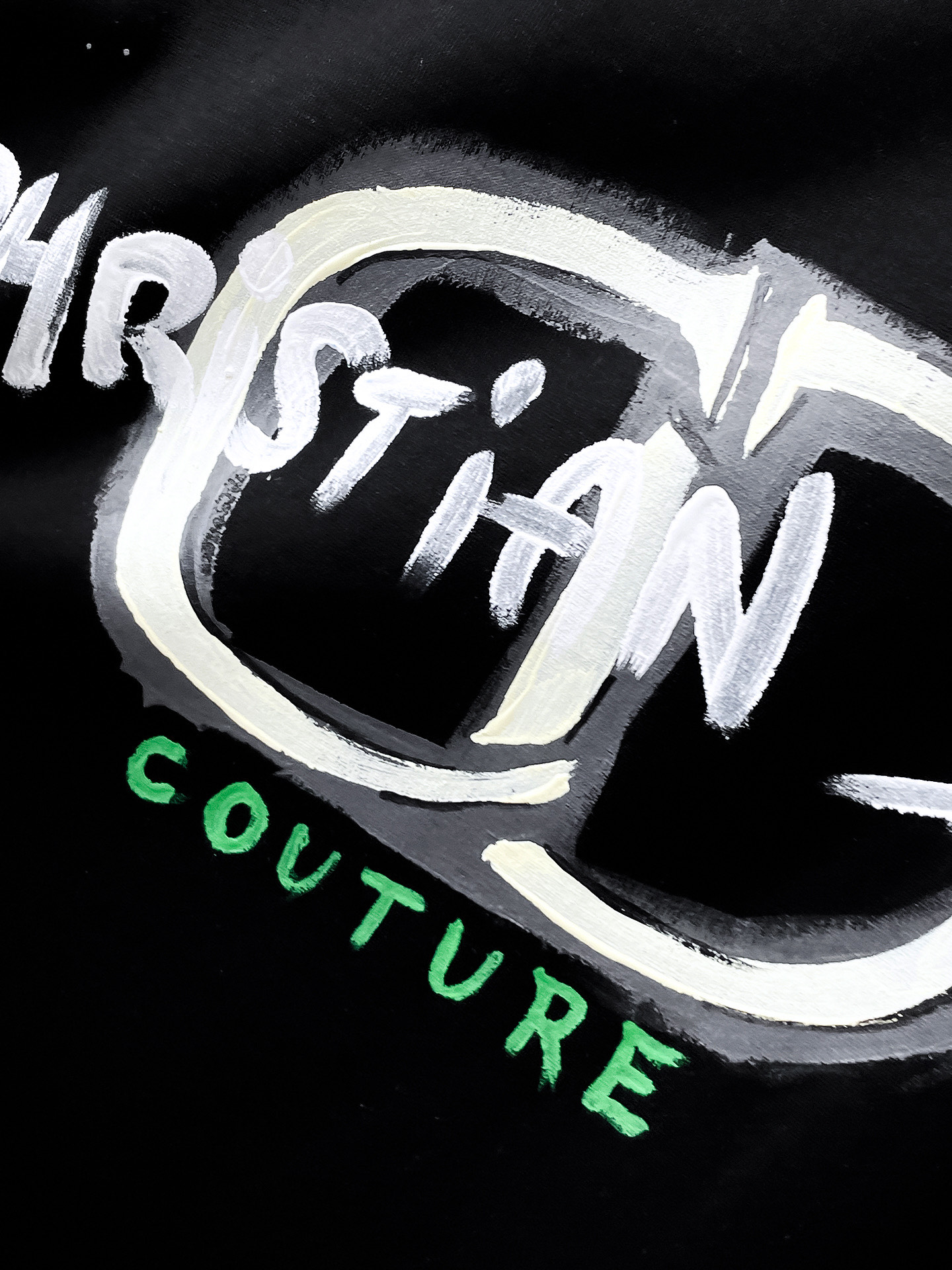    。迪奥家 2025SS新款首发专柜最新款短袖圆领T恤 高端订制 设计前卫时尚！品牌logo重工艺设