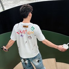 。Louis Vuitton路易威登💥独家专供新款原单男士休闲短袖 高端定制 高版本 时尚百搭爆款⚠️⚠ 。Louis Vuitton路易威登💥独家专供新款原单男士休闲短袖 高端定制 高版本 时尚百搭爆款⚠️⚠