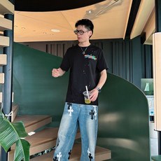 。Dior 迪奥💥独家专供新款原单男士休闲短袖 高端定制 高版本 时尚百搭爆款⚠️⚠️✨✨进口面料 手感 。Dior 迪奥💥独家专供新款原单男士休闲短袖 高端定制 高版本 时尚百搭爆款⚠️⚠️✨✨进口面料 手感