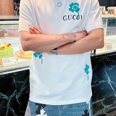 。Gucci 古驰💥独家专供新款原单男士休闲短袖 高端定制 高版本 时尚百搭爆款⚠️⚠️✨✨进口面料 手 。Gucci 古驰💥独家专供新款原单男士休闲短袖 高端定制 高版本 时尚百搭爆款⚠️⚠️✨✨进口面料 手