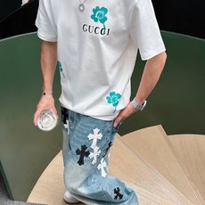。Gucci 古驰💥独家专供新款原单男士休闲短袖 高端定制 高版本 时尚百搭爆款⚠️⚠️✨✨进口面料 手 。Gucci 古驰💥独家专供新款原单男士休闲短袖 高端定制 高版本 时尚百搭爆款⚠️⚠️✨✨进口面料 手