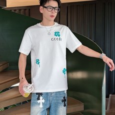 。Gucci 古驰💥独家专供新款原单男士休闲短袖 高端定制 高版本 时尚百搭爆款⚠️⚠️✨✨进口面料 手 。Gucci 古驰💥独家专供新款原单男士休闲短袖 高端定制 高版本 时尚百搭爆款⚠️⚠️✨✨进口面料 手