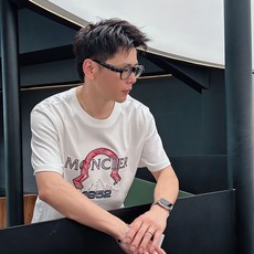 。Moncler 蒙口💥独家专供新款原单男士休闲短袖 高端定制 高版本 时尚百搭爆款⚠️⚠️✨✨进口面料 。Moncler 蒙口💥独家专供新款原单男士休闲短袖 高端定制 高版本 时尚百搭爆款⚠️⚠️✨✨进口面料
