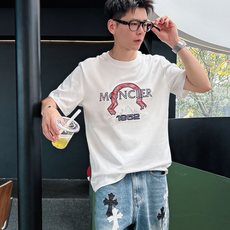 。Moncler 蒙口💥独家专供新款原单男士休闲短袖 高端定制 高版本 时尚百搭爆款⚠️⚠️✨✨进口面料 。Moncler 蒙口💥独家专供新款原单男士休闲短袖 高端定制 高版本 时尚百搭爆款⚠️⚠️✨✨进口面料