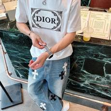 。Dior 迪奥💥独家专供新款原单男士休闲短袖 高端定制 高版本 时尚百搭爆款⚠️⚠️✨✨进口面料 手感 。Dior 迪奥💥独家专供新款原单男士休闲短袖 高端定制 高版本 时尚百搭爆款⚠️⚠️✨✨进口面料 手感