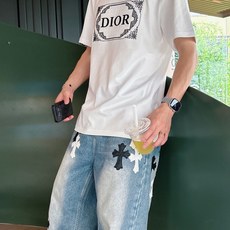 。Dior 迪奥💥独家专供新款原单男士休闲短袖 高端定制 高版本 时尚百搭爆款⚠️⚠️✨✨进口面料 手感 。Dior 迪奥💥独家专供新款原单男士休闲短袖 高端定制 高版本 时尚百搭爆款⚠️⚠️✨✨进口面料 手感