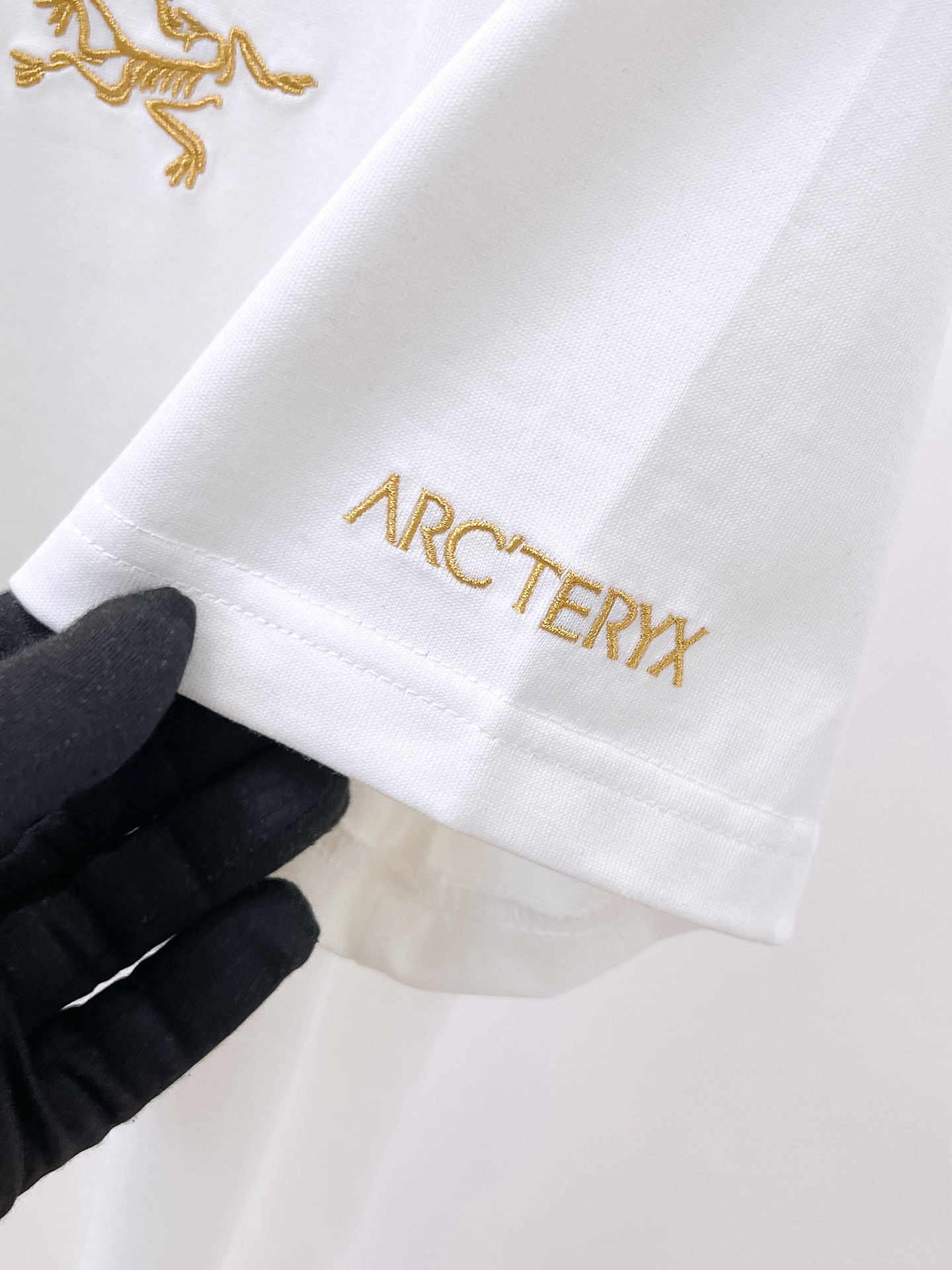 Men's Short Sleeve Crew Neck T-Shirt with Brand Logo - Soft & Comfortable 7 i1749474005308 9388 0 5