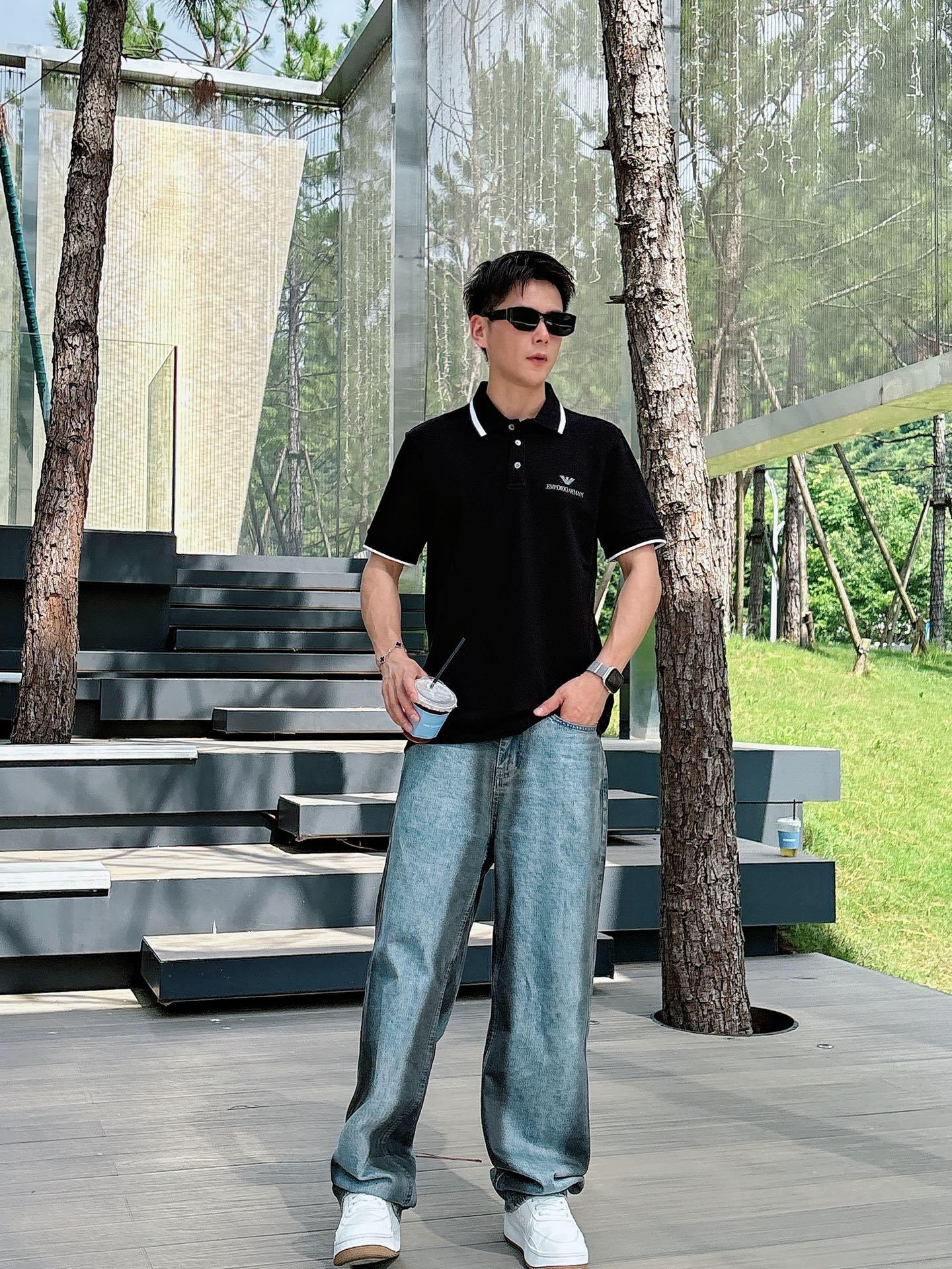 阿玛尼
高端推荐 2025春夏专柜最新款短袖Polo衫翻领T恤 成功人士必备单品 设计前卫!胸前品牌