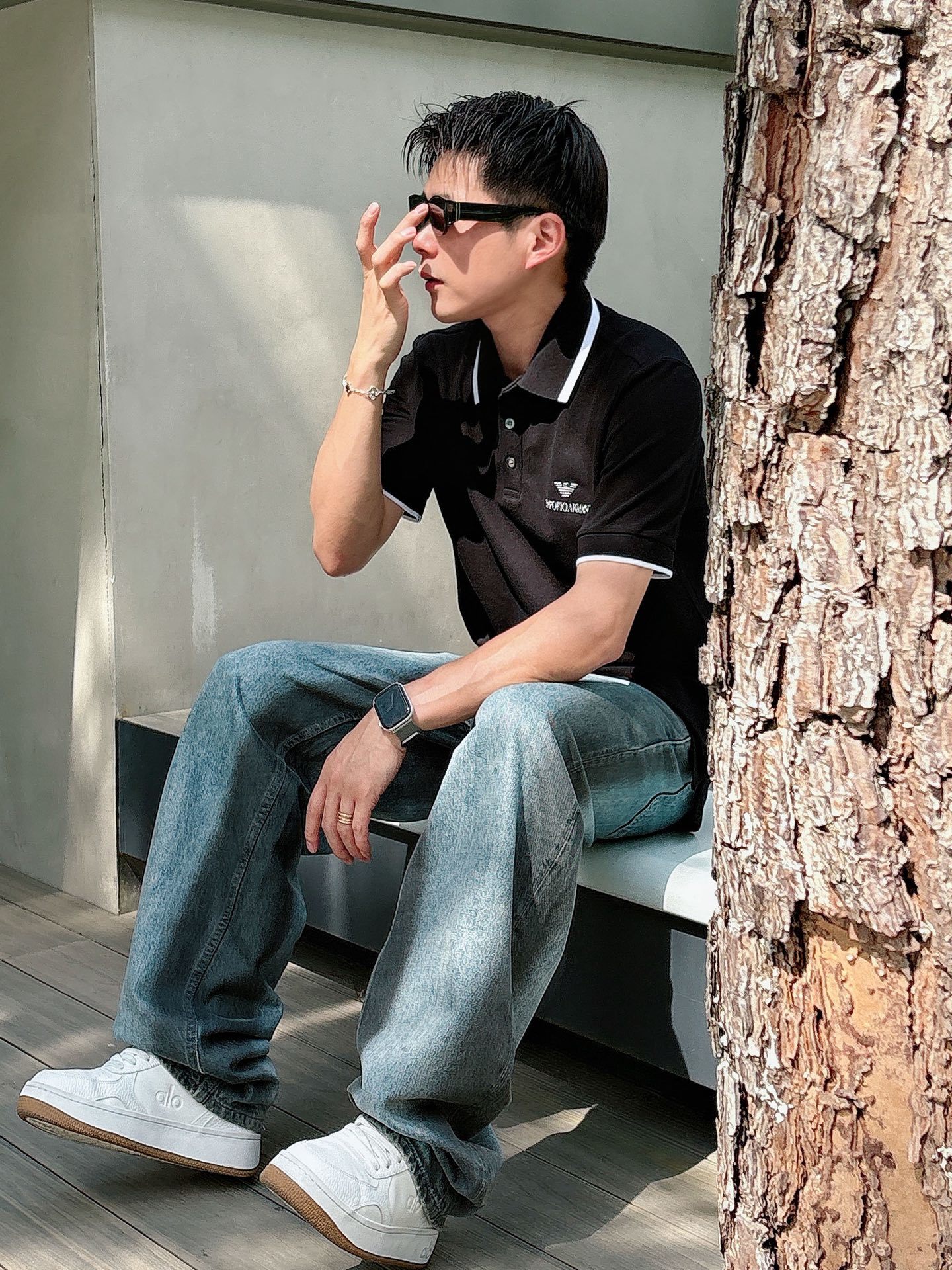 阿玛尼
高端推荐 2025春夏专柜最新款短袖Polo衫翻领T恤 成功人士必备单品 设计前卫!胸前品牌