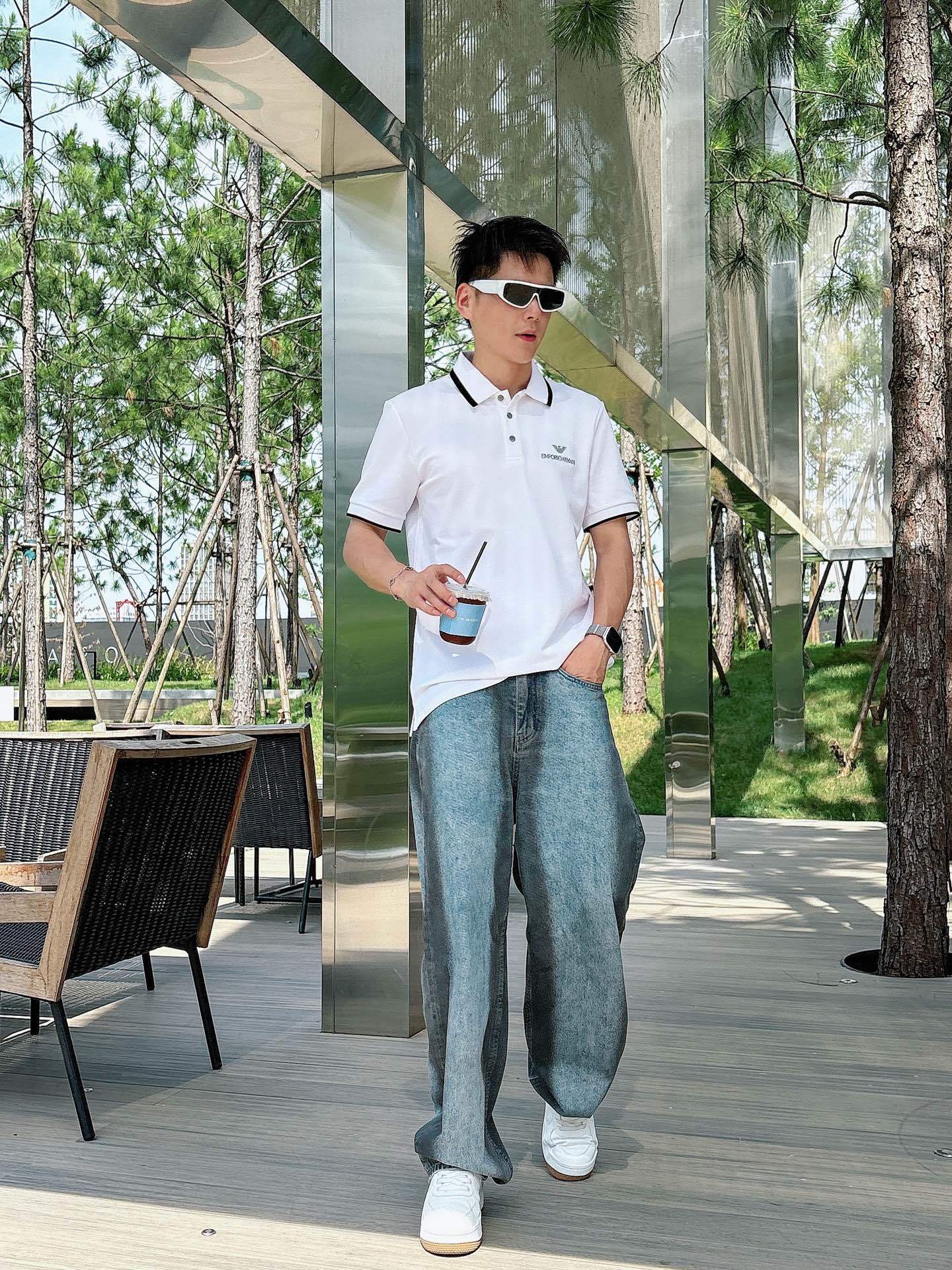 阿玛尼
高端推荐 2025春夏专柜最新款短袖Polo衫翻领T恤 成功人士必备单品 设计前卫!胸前品