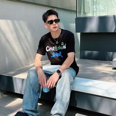 。Dior迪奥💥独家专供新款原单男士休闲短袖 高端定制 高版本 时尚百搭爆款⚠️⚠️✨✨进口面料 手感超 。Dior迪奥💥独家专供新款原单男士休闲短袖 高端定制 高版本 时尚百搭爆款⚠️⚠️✨✨进口面料 手感超