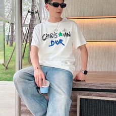 。Dior迪奥💥独家专供新款原单男士休闲短袖 高端定制 高版本 时尚百搭爆款⚠️⚠️✨✨进口面料 手感超 。Dior迪奥💥独家专供新款原单男士休闲短袖 高端定制 高版本 时尚百搭爆款⚠️⚠️✨✨进口面料 手感超