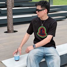 。Moncler蒙口 💥独家专供新款原单男士休闲短袖 高端定制 高版本 时尚百搭爆款⚠️⚠️✨✨进口面料 。Moncler蒙口 💥独家专供新款原单男士休闲短袖 高端定制 高版本 时尚百搭爆款⚠️⚠️✨✨进口面料