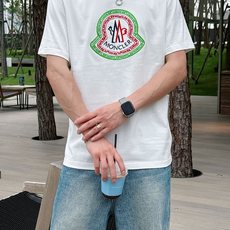 。Moncler蒙口 💥独家专供新款原单男士休闲短袖 高端定制 高版本 时尚百搭爆款⚠️⚠️✨✨进口面料 。Moncler蒙口 💥独家专供新款原单男士休闲短袖 高端定制 高版本 时尚百搭爆款⚠️⚠️✨✨进口面料