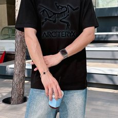 。Arc'teryx始祖鸟💥独家专供新款原单男士休闲短袖 高端定制 高版本 时尚百搭爆款⚠️⚠️✨✨进口 。Arc'teryx始祖鸟💥独家专供新款原单男士休闲短袖 高端定制 高版本 时尚百搭爆款⚠️⚠️✨✨进口