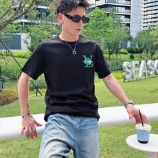 。LOUIS VUITTON 路易威登💥独家专供新款原单男士休闲短袖 高端定制 高版本 时尚百搭爆款⚠️ 。LOUIS VUITTON 路易威登💥独家专供新款原单男士休闲短袖 高端定制 高版本 时尚百搭爆款⚠️
